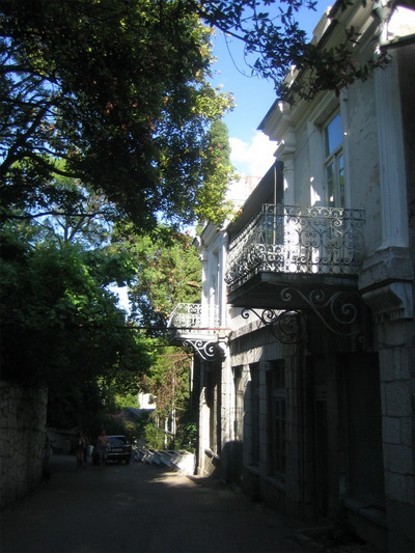 Image - A street in Alupka, Crimea.